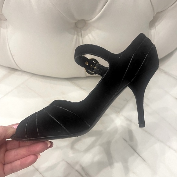 Authentic Louis Vuitton heels - Picture 6 of 11